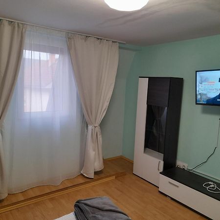 Garsoniera Sic Zona Terapia Zona Linistita La Casa Cu Parcare Leilighet Cluj-Napoca Eksteriør bilde