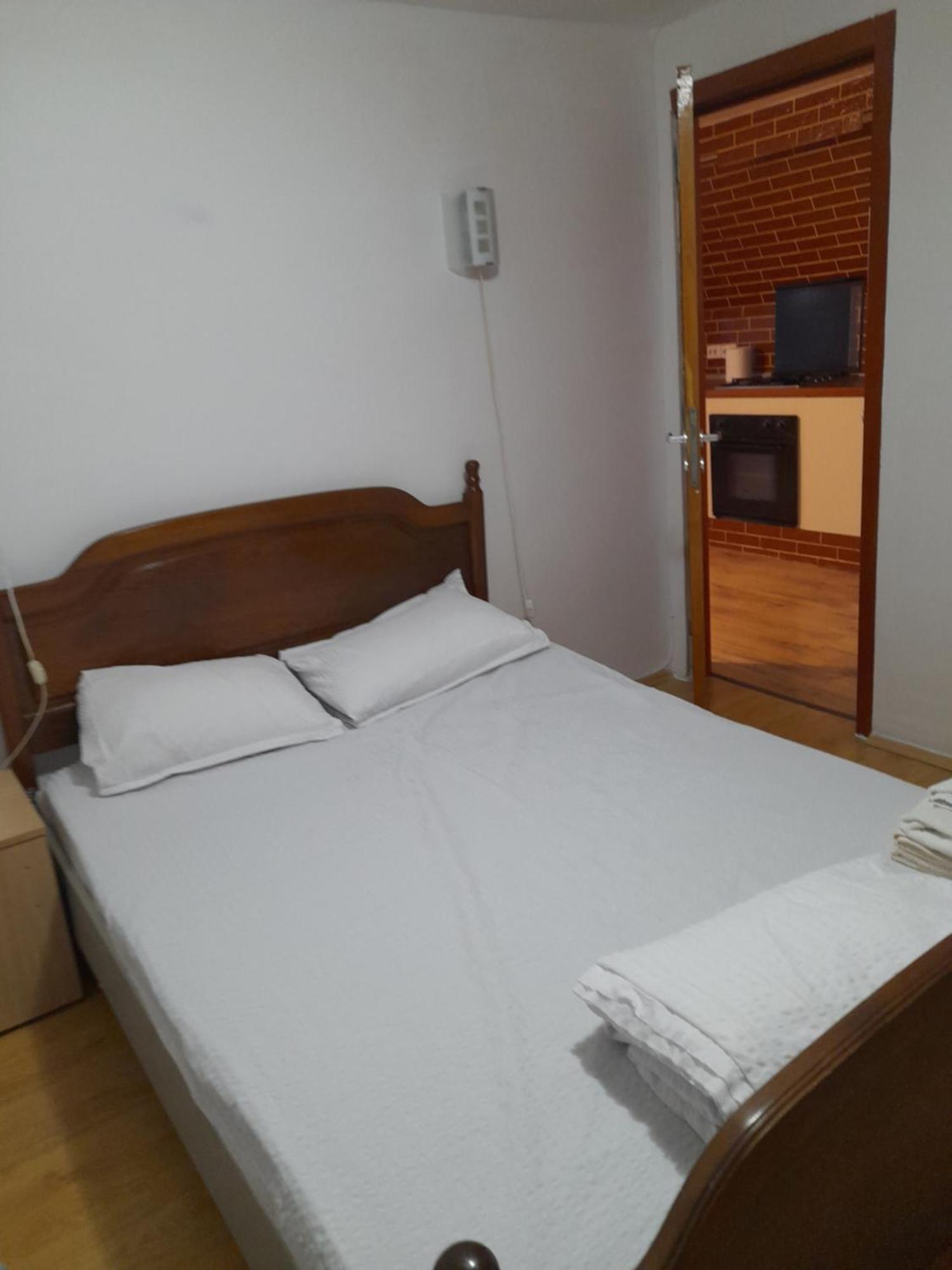 Garsoniera Sic Zona Terapia Zona Linistita La Casa Cu Parcare Leilighet Cluj-Napoca Eksteriør bilde