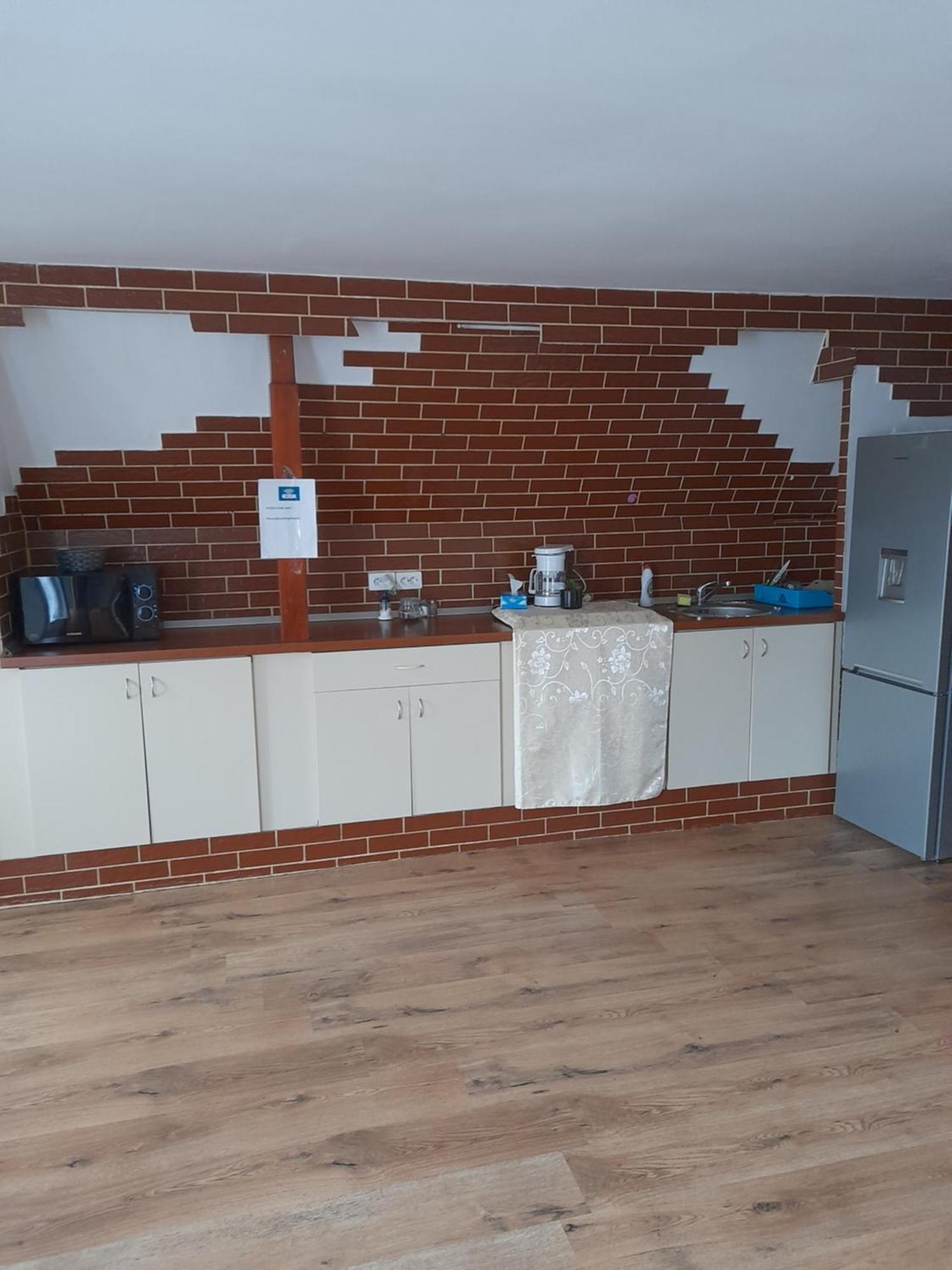 Garsoniera Sic Zona Terapia Zona Linistita La Casa Cu Parcare Leilighet Cluj-Napoca Eksteriør bilde