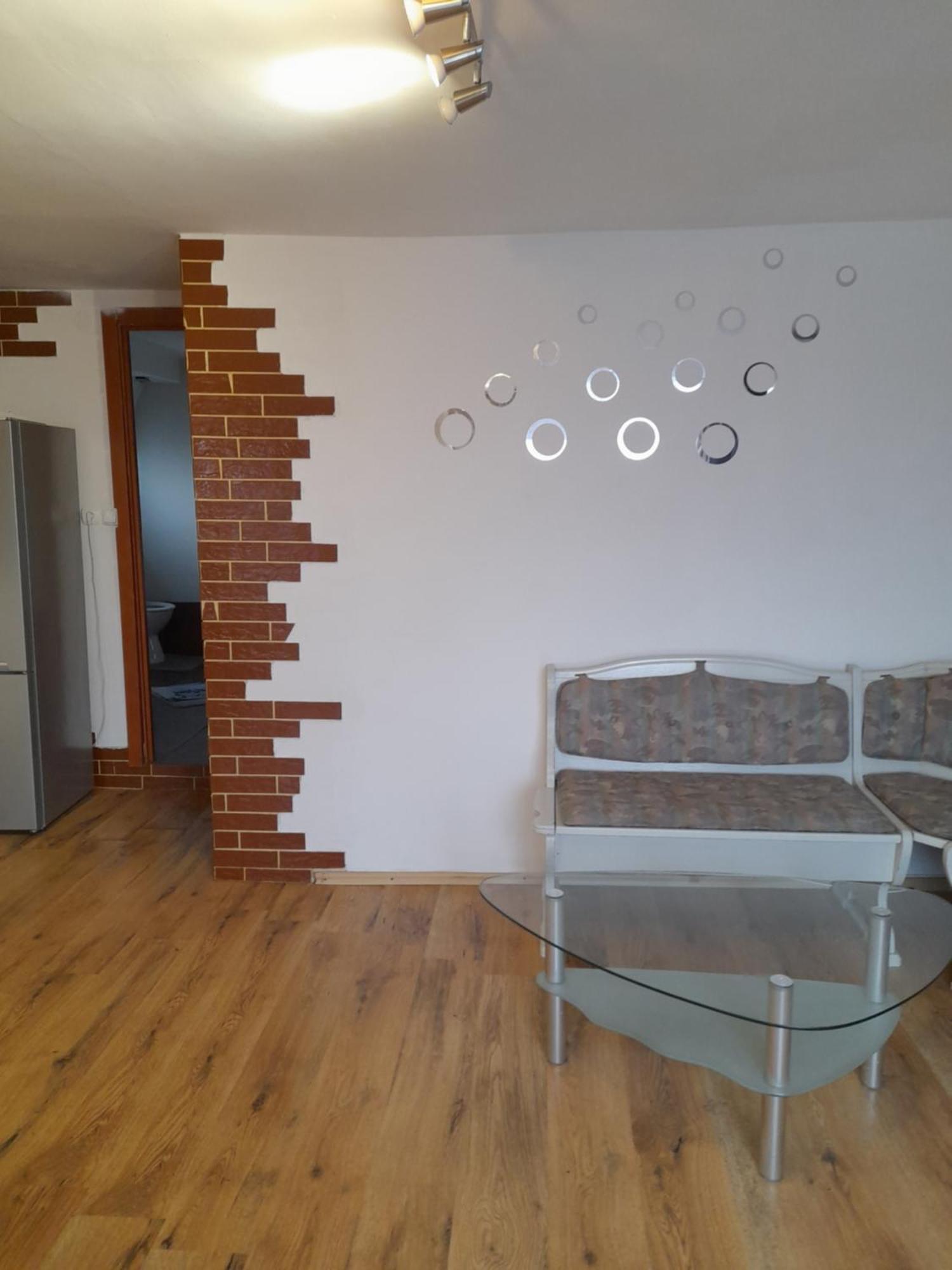 Garsoniera Sic Zona Terapia Zona Linistita La Casa Cu Parcare Leilighet Cluj-Napoca Eksteriør bilde